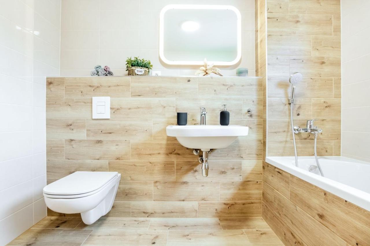 Apartmány Karlovy Dvory Horní Planá Exterior foto